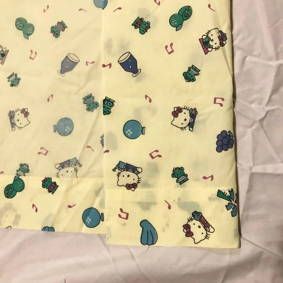 Hello Kitty  Crib Bedding Sheet Balloons Music Notes Baby Toddler Sheet - Picture 10 of 16